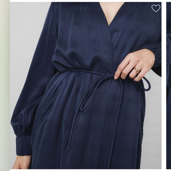 LUNYA NWOT Washable Silk Long Robe in Deep Blue Size XS/S - Picture 5 of 6